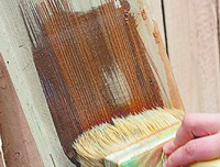 Как удалить с деревянной поверхности старую краску 